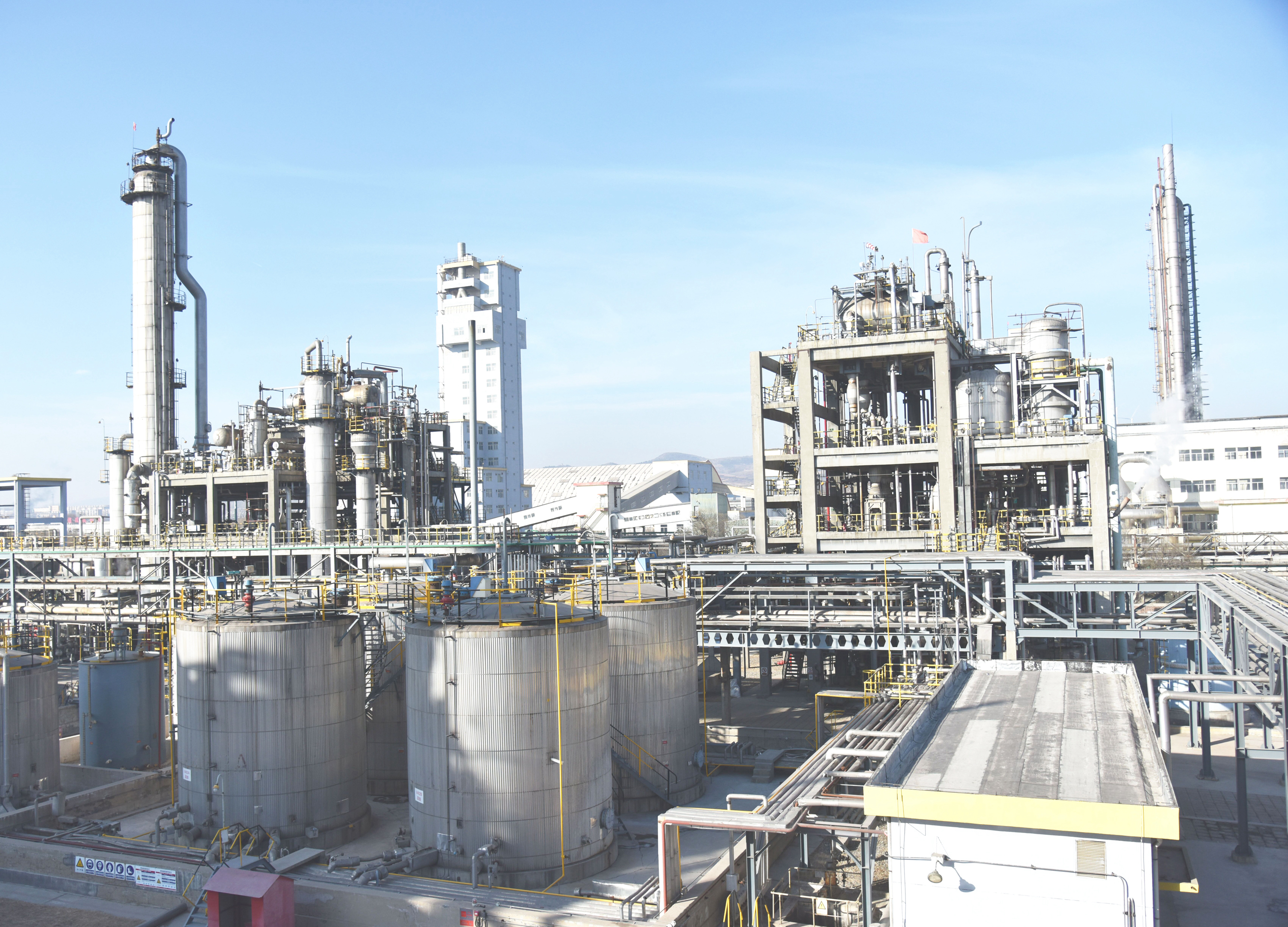 天脊集团生产区一角