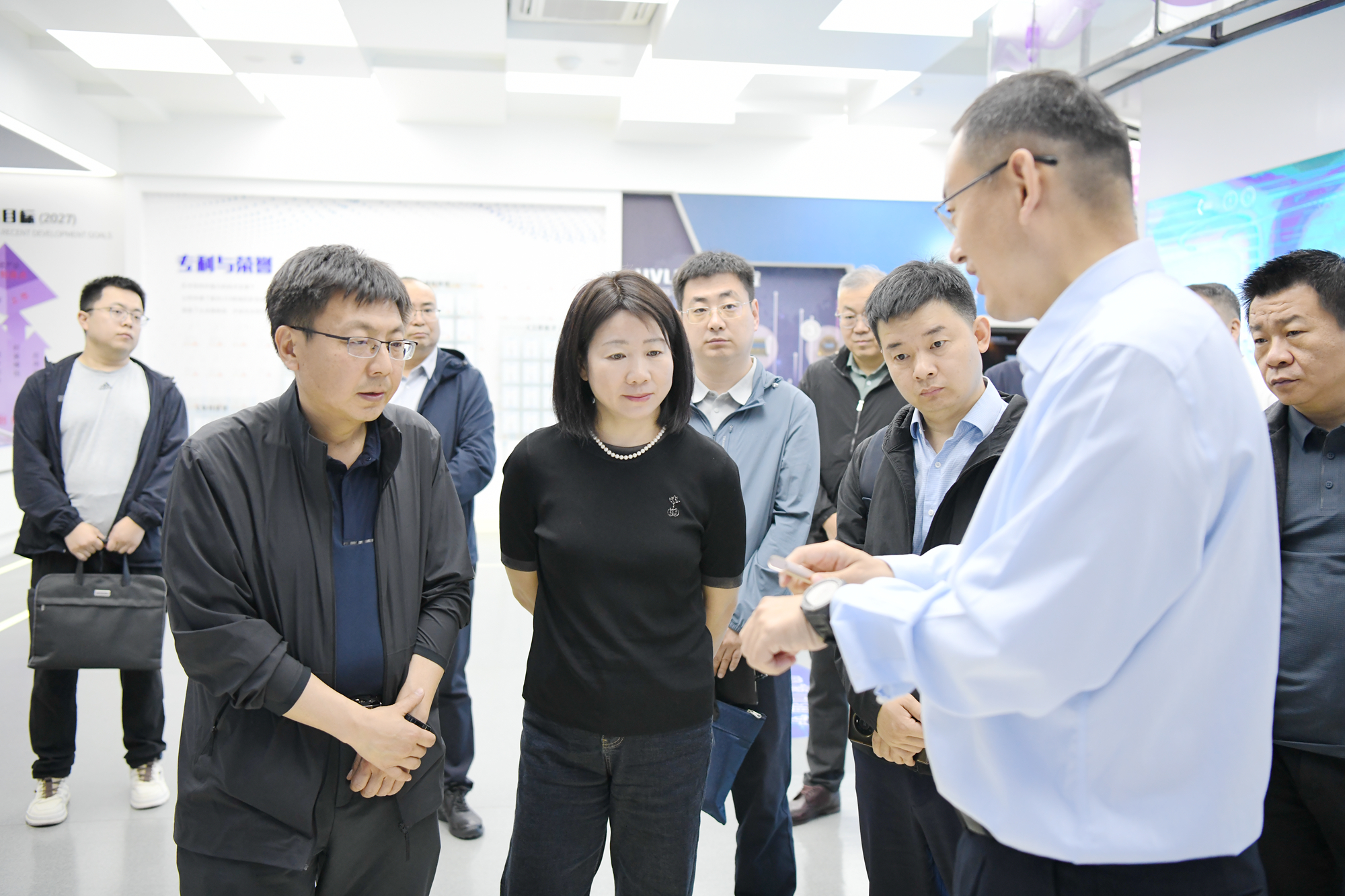 省委金融办 山西证监局调研组深入91传媒
开展入企服务